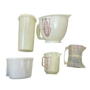 Vtg Tupperware Lot Measuring Cups Bowls Storage Canister Cool Whip Measuring Cup